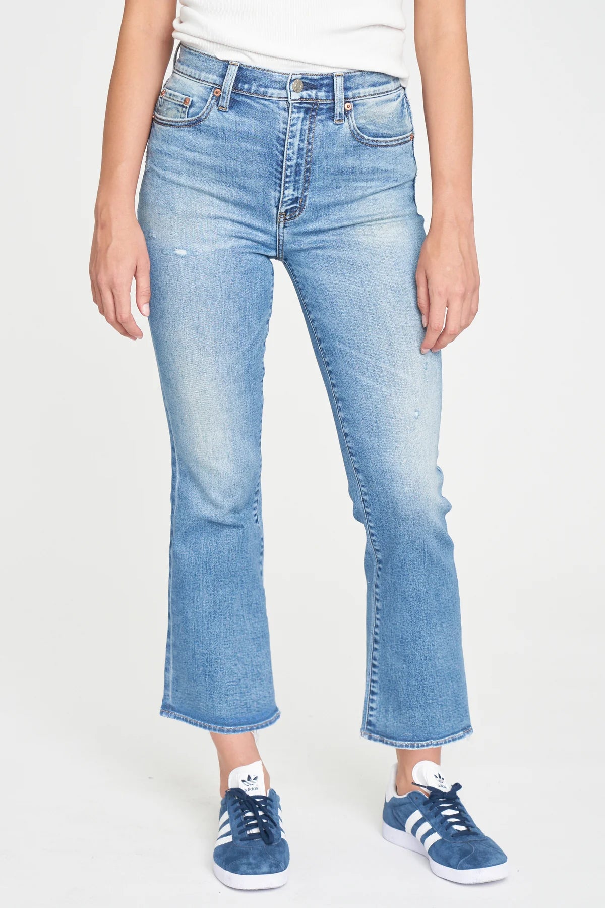 DAZE Denim Shy Girl Crop Flare Jeans (PDA) Elegant Tapered Leg Denim