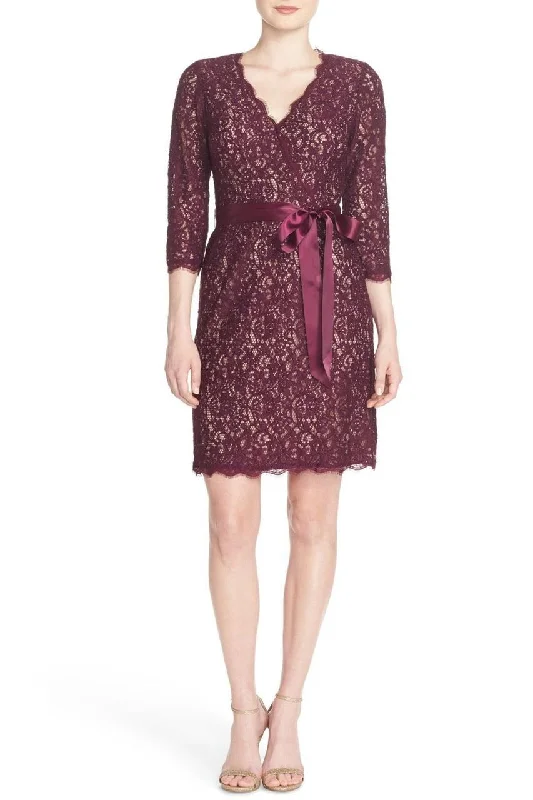 Adrianna Papell - 41910400SC English Lace Scalloped Dress with Tie Tunics Mesh breathable Adrianna Papell - 41910400SC English Lace Scalloped Dress with Tie Tunics Mesh breathable
