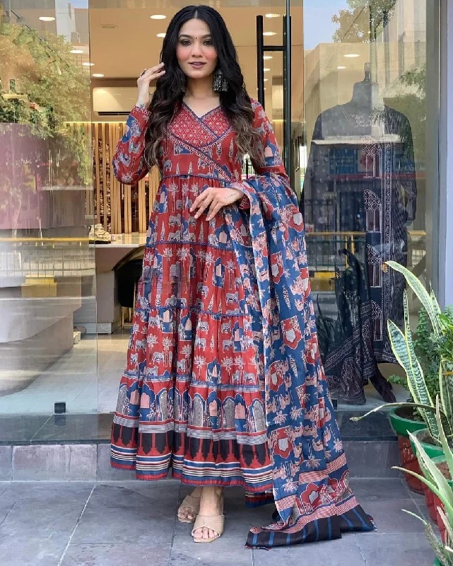 Women V Neck Printed Work Cotton Fabric Kurta Pant With Dupatta Set Casual Track Pants Women V Neck Printed Work Cotton Fabric Kurta Pant With Dupatta Set Casual Track Pants