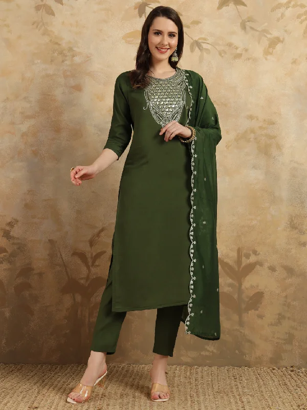 Women Round Neck Embroidered Work Chanderi Fabric Kurta & Pant With Dupatta Set Wide-Legged Palazzos Women Round Neck Embroidered Work Chanderi Fabric Kurta & Pant With Dupatta Set Wide-Legged Palazzos