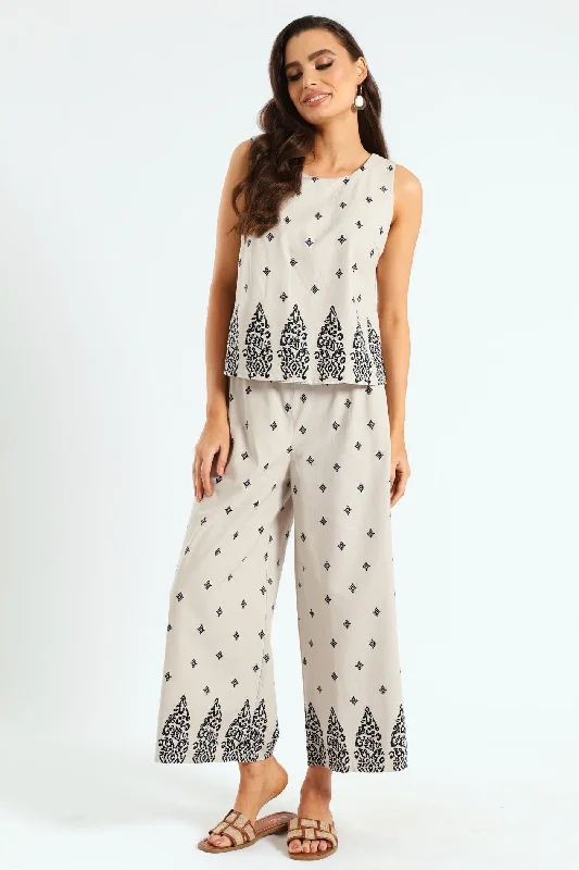 Pullon Capri Pants With Border - Beige/Black Slim Fit Casual Pants