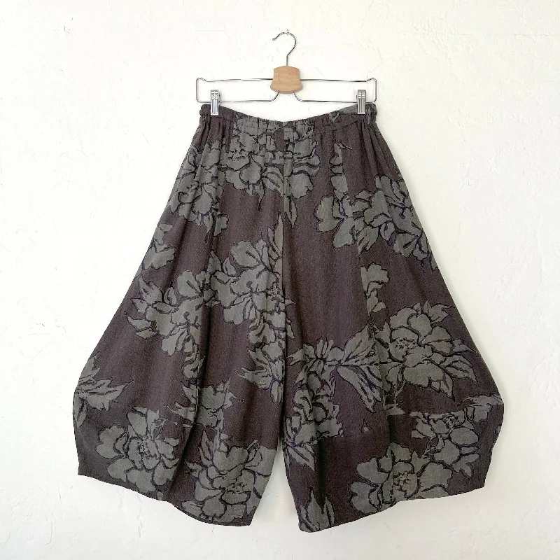Aloha Flower Pant in Green Casual Skinny Fit Pants