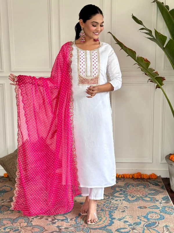 Women Round Neck Embroidered Work Viscose Rayon Fabric Kurta & Pant With Dupatta Set High-Waist Jeans