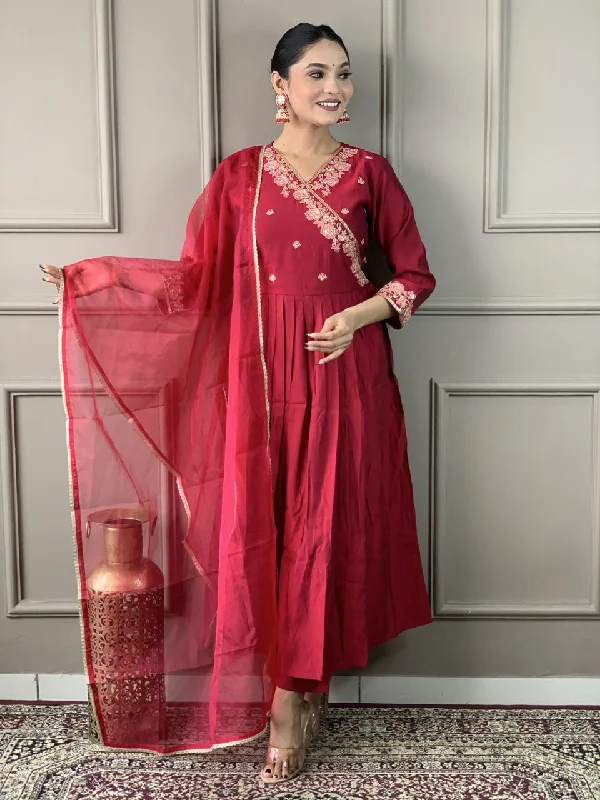 Women V Neck Embroidered Work Chanderi Cotton Fabric Kurta & Pant With Dupatta Set Formal Slim Pants Women V Neck Embroidered Work Chanderi Cotton Fabric Kurta & Pant With Dupatta Set Formal Slim Pants