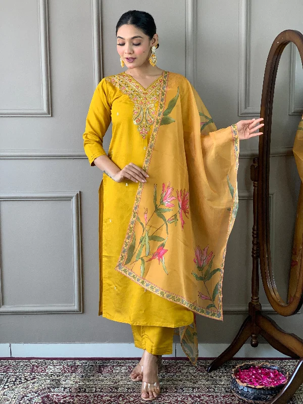 Women Round Neck Embroidered Work, Chanderi Fabric Kurta & Pant With Dupatta Set Relaxed Fit Trousers Women Round Neck Embroidered Work, Chanderi Fabric Kurta & Pant With Dupatta Set Relaxed Fit Trousers