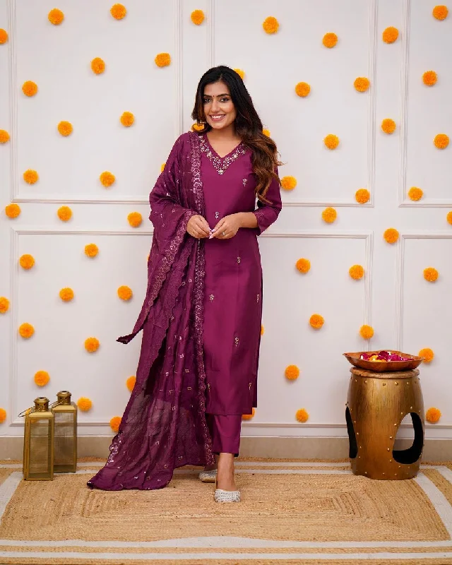 Women V Neck Embroidered Work Viscose Rayon Fabric Kurta & Pant With Dupatta Set Fashionable Sporty Pants