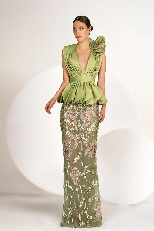 Detailed shoulder top with embroidered skirt satin skirt smooth
