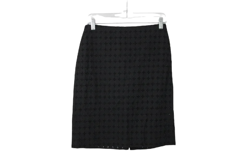 Banana Republic Black Eyelet Skirt | 2 denim skirt trendy