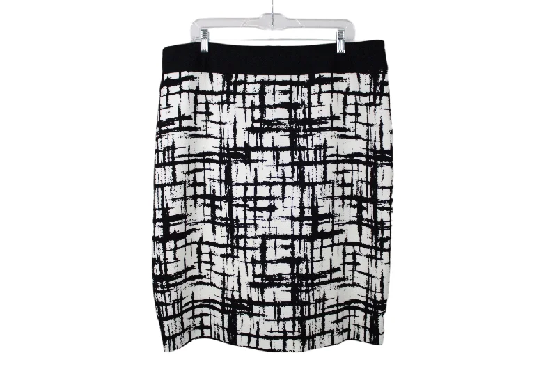 Jones Studio Black & White Skirt | 18W lace skirt intricate