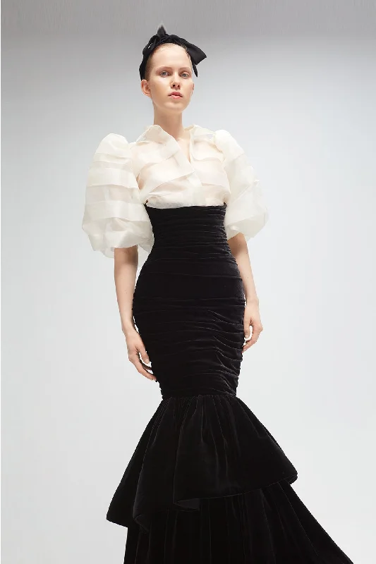 Organza top with high waisted velvet skirt pleated skirt texture