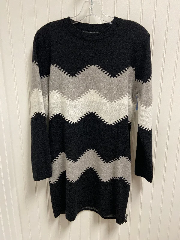 Dress Sweater By Clothes Mentor In Black & White, Size: Xl Faux Fur Fabric Real Fur Fabric Shearling Fabric Dress Sweater By Clothes Mentor In Black & White, Size: Xl Faux Fur Fabric Real Fur Fabric Shearling Fabric