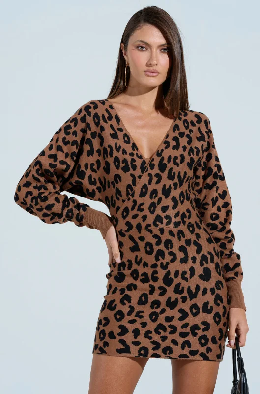 FAR FROM CASUAL PRINTED SWEATER DRESS Satin Blend Silk Blend Wool Blend
