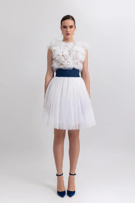 Ruffled top with short tulle skirt corduroy skirt comfortable
