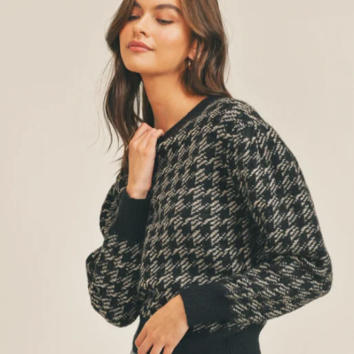 Houndstooth Check Sweater (Black + White)