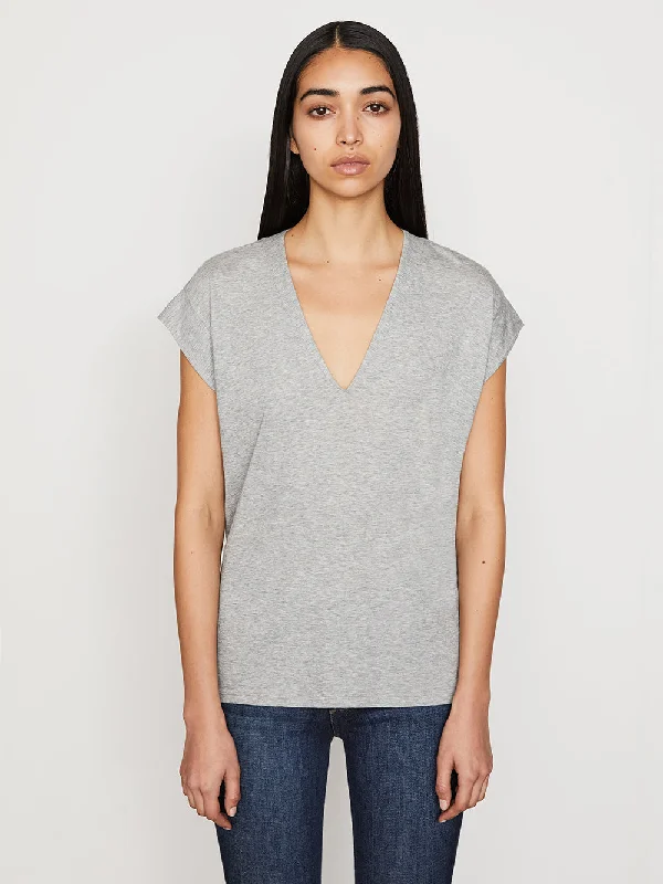 Le Mid Rise V Neck Tee -- Gris Heather