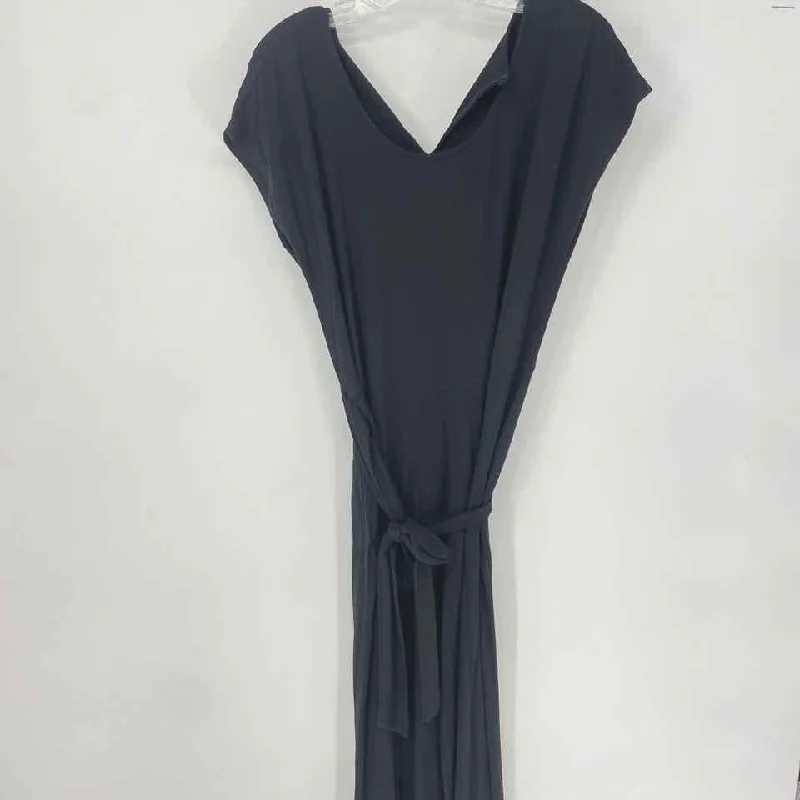 Size MEDIUM OLD NAVY Black Romper Elegant romper jumpsuit dress